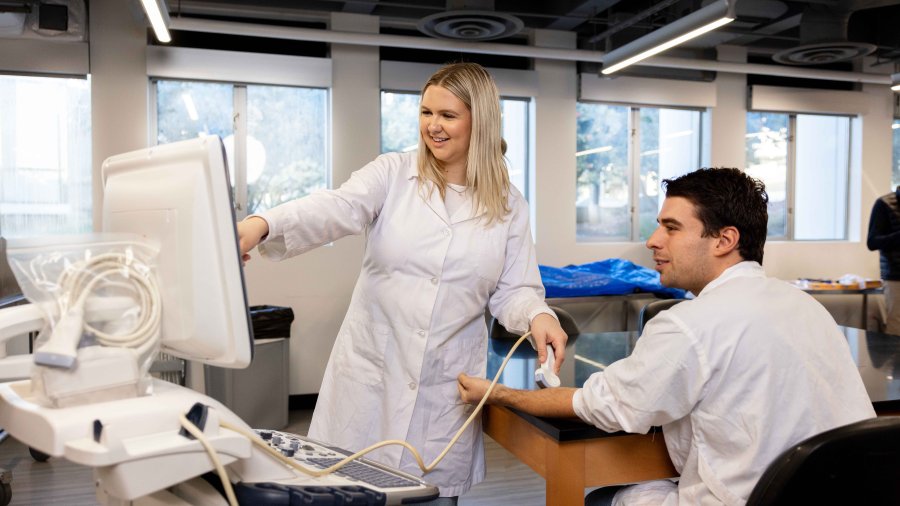 Anatomy Lab using ultasound machine