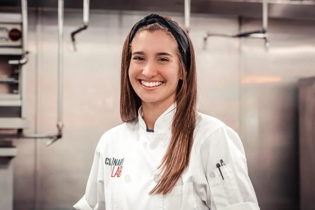 Madie Thomas headshot at Pastry School