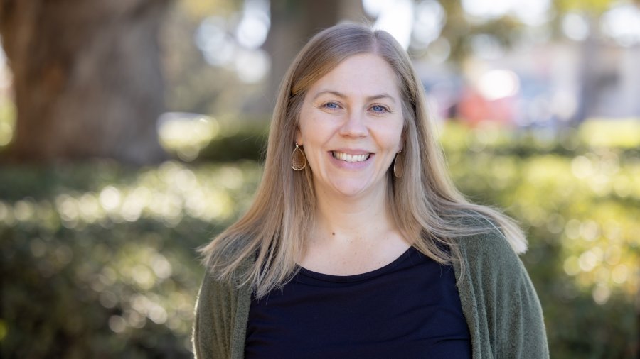 Portrait shot of Melissa Chapman.