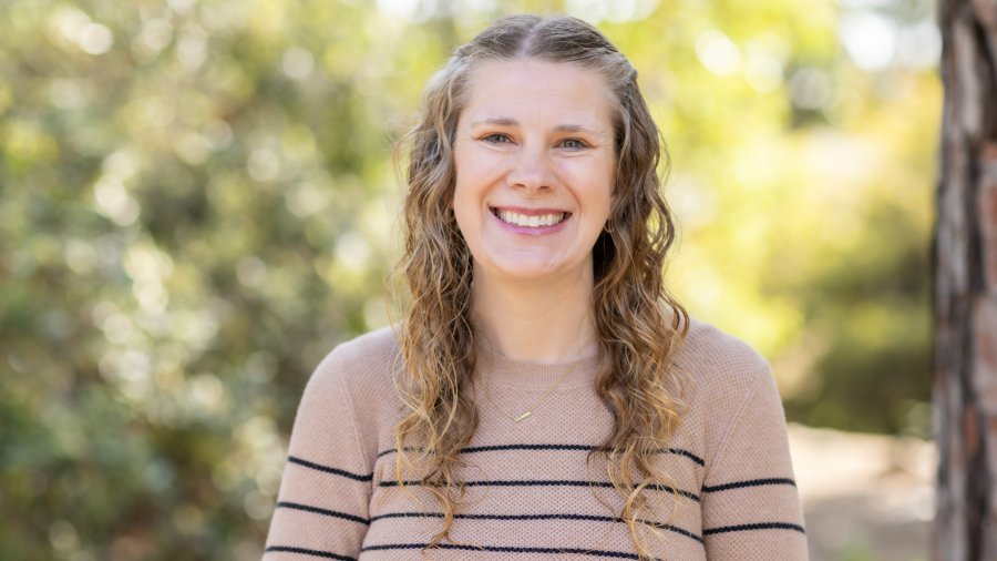 Portrait shot of Amy Dickerson.