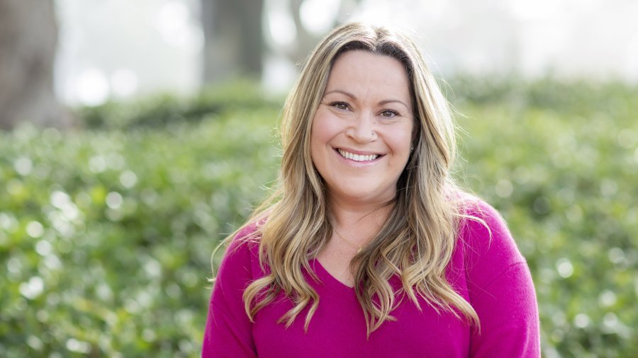 Portrait headshot of Ashley Reynolds-Montaño.