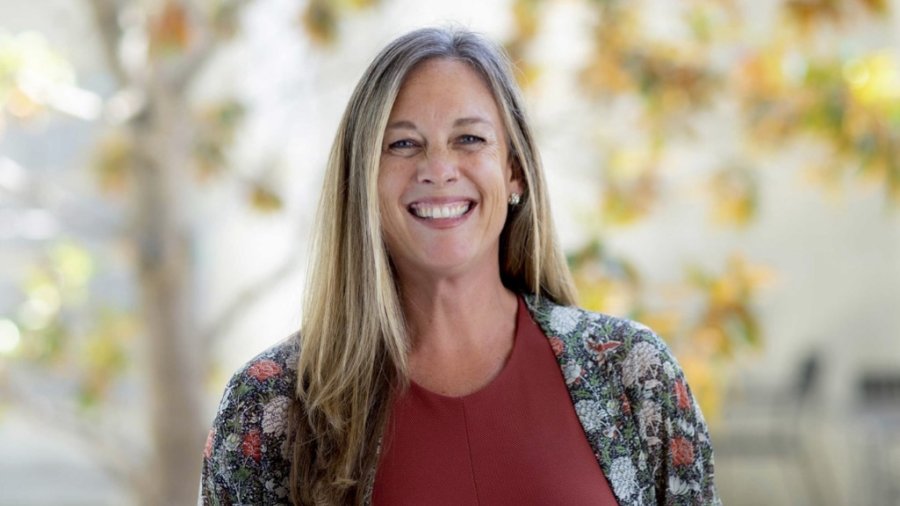 Monique Sawyer Headshot