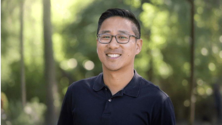 Portrait headshot of Jason Cha.