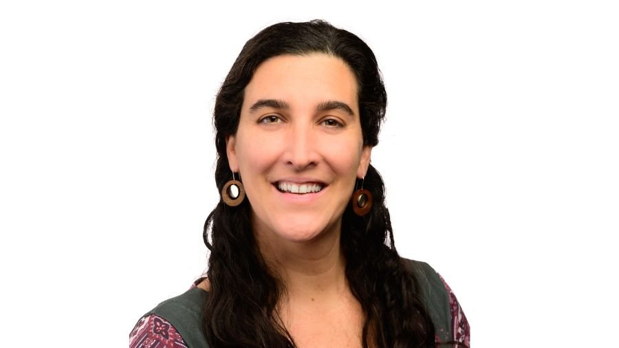 Juliana Marques Brown headshot