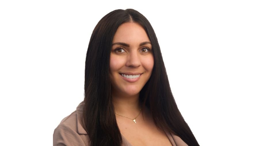 Ashley Snyder Headshot