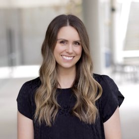 Kaitlyn Hollis Headshot