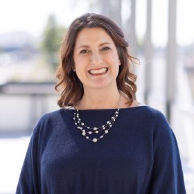 Kelly Duggan Shearer Headshot