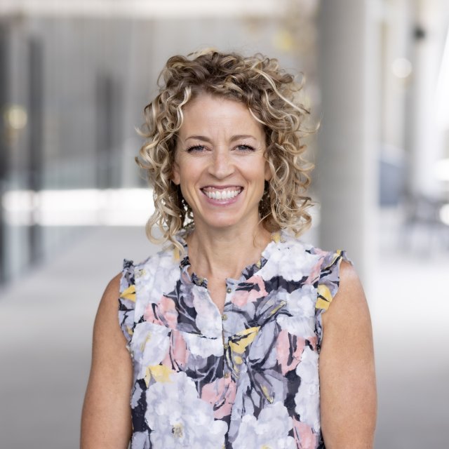 Sarah Alcorn Headshot