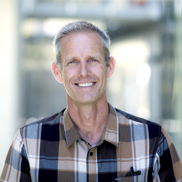 Jeff Bolster Headshot