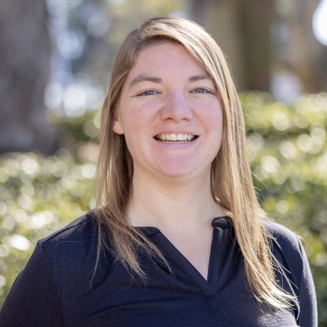 Elizabeth Holmen-Crow