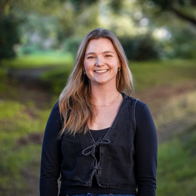 Kaitlyn Ecklund Headshot