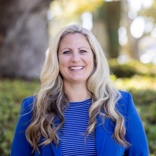 Christina Kalberg Headshot