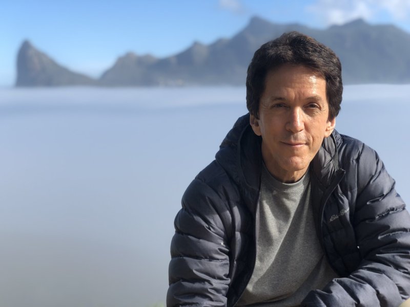 Mitch Albom photo