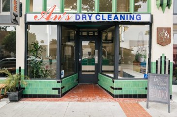 Image of An's Dry Cleaning storefront. 